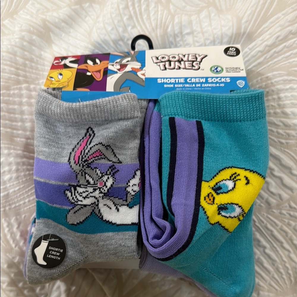 10 Pairs of Looney Tunes Shortie Crew Socks, Brand New